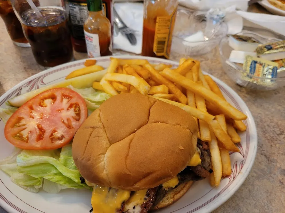 Cheeseburger with Fries